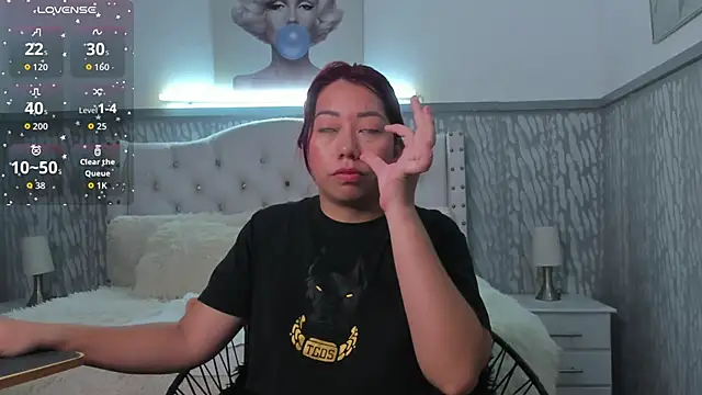 sexylaurita online show from April 15, 11:16 am