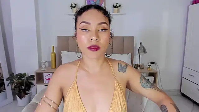 Zoe Gruber online show from May 31, 11:05 pm
