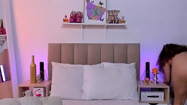 Zoe Gruber online show from December 21, 12:46 am