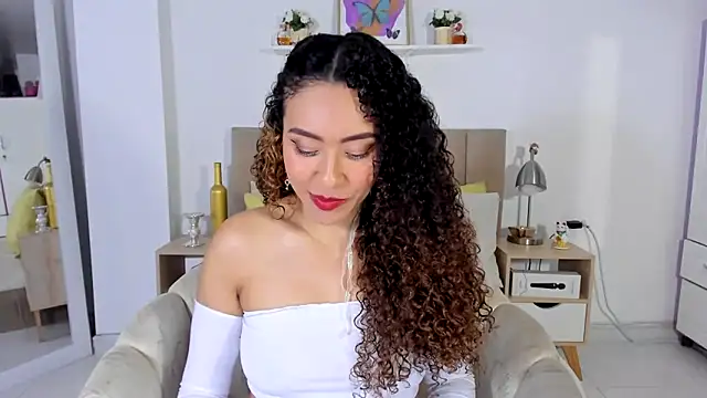 Zoe Gruber online show from May 1, 11:10 pm