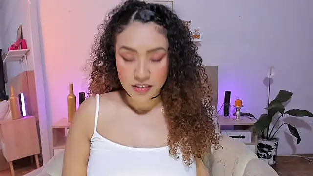 Zoe Gruber online show from January 10, 12:17 am