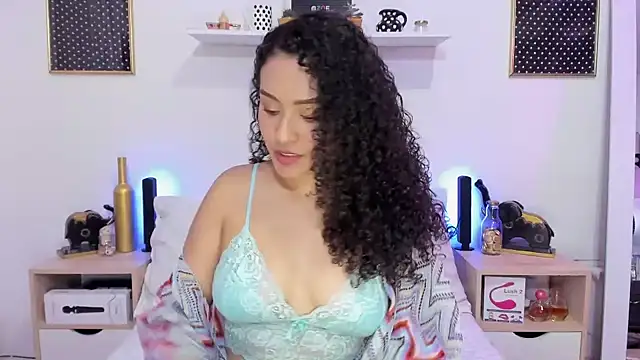 Snapshot of Zoe_Gruber chatting on October 14, 6:30 pm Zoe Gruber online show from October 14, 6:30 pm
