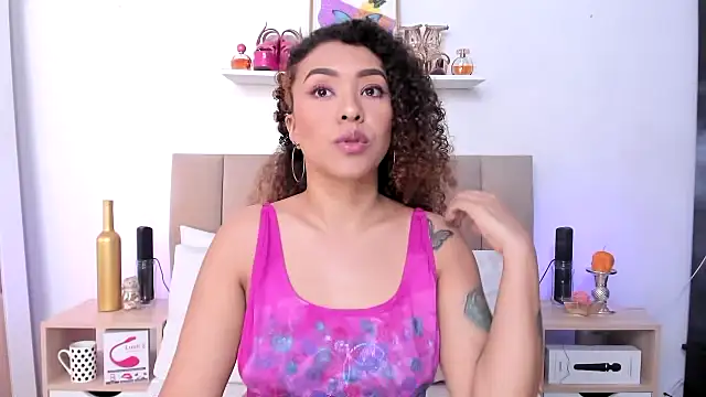 Zoe Gruber online show from December 14, 8:47 pm