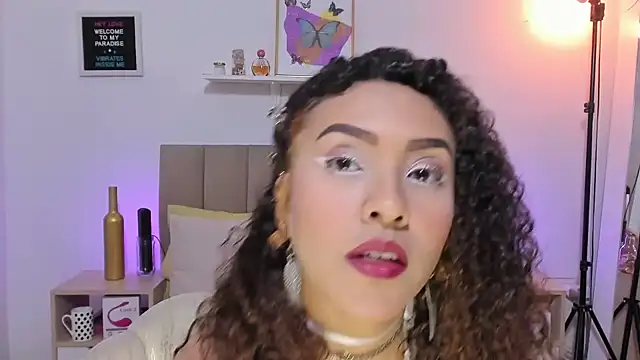 Zoe Gruber online show from November 14, 8:23 pm