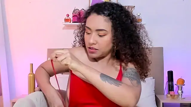 Zoe Gruber online show from December 19, 11:07 pm