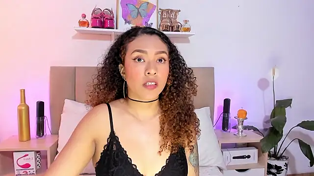 Zoe Gruber online show from January 15, 12:47 am