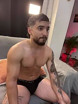 AndrewMartinez online show from November 4, 11:30 pm