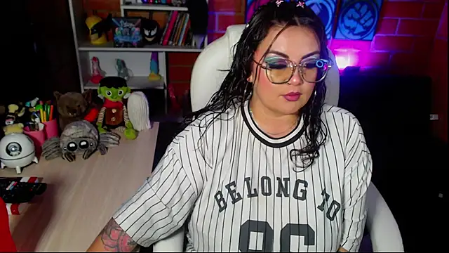 juliette rd online show from October 2, 3:21 am
