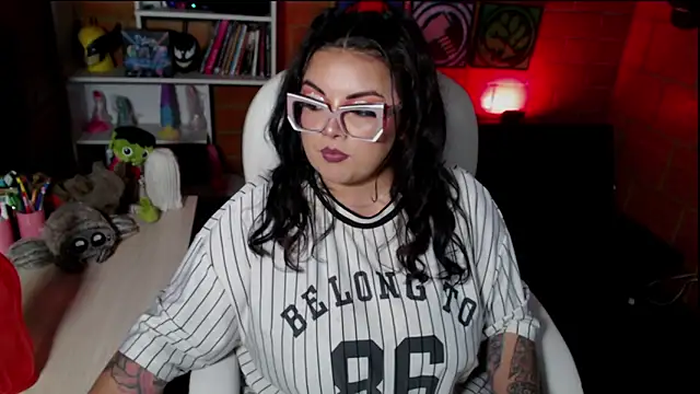 Snapshot of juliette_rd chatting on November 6, 5:00 am juliette rd online show from November 6, 5:00 am