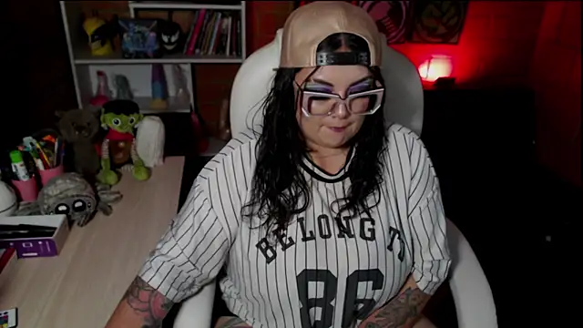 Snapshot of juliette_rd chatting on November 21, 3:16 am juliette rd online show from November 21, 3:16 am