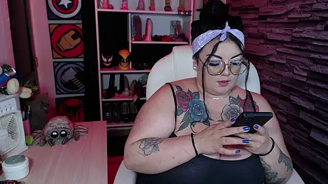 Snapshot of juliette_rd chatting on June 18, 5:28 am juliette rd online show from June 18, 5:28 am