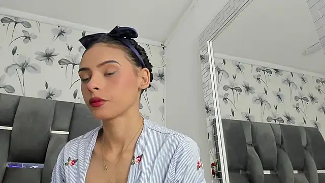 Ehotloveaxxx online show from November 30, 3:35 pm