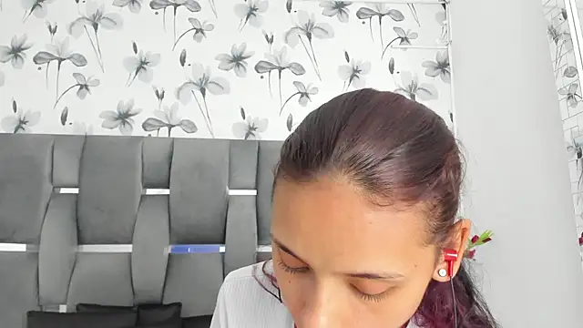 Snapshot of Ehotloveaxxx chatting on October 9, 4:40 pm Ehotloveaxxx online show from October 9, 4:40 pm