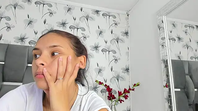 Ehotloveaxxx online show from October 21, 5:45 pm