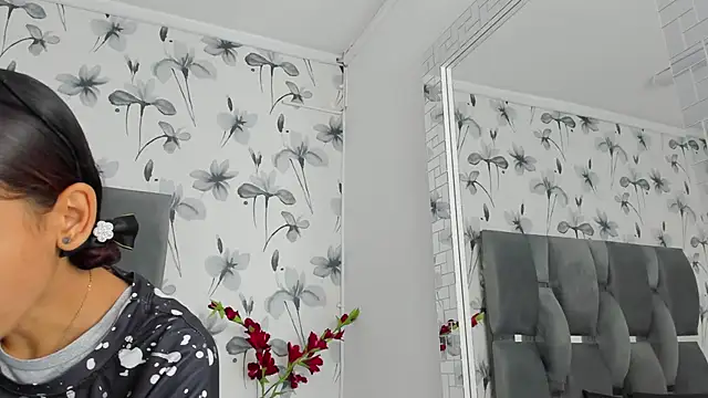 Ehotloveaxxx online show from November 10, 1:05 pm