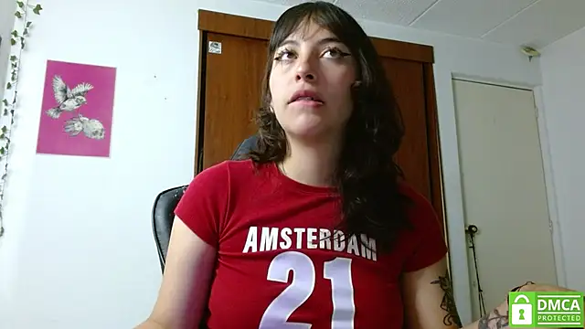 Snapshot of liisaxxx chatting on July 4, 1:34 am liisaxxx online show from July 4, 1:34 am