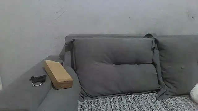 Snapshot of laiscibelle chatting on January 24, 5:21 am laiscibelle online show from January 24, 5:21 am
