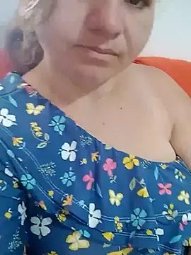 Snapshot of laiscibelle chatting on September 29, 2:44 pm laiscibelle online show from September 29, 2:44 pm