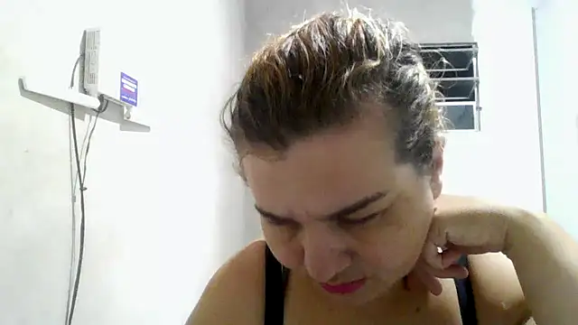 laiscibelle online show from February 9, 3:59 am