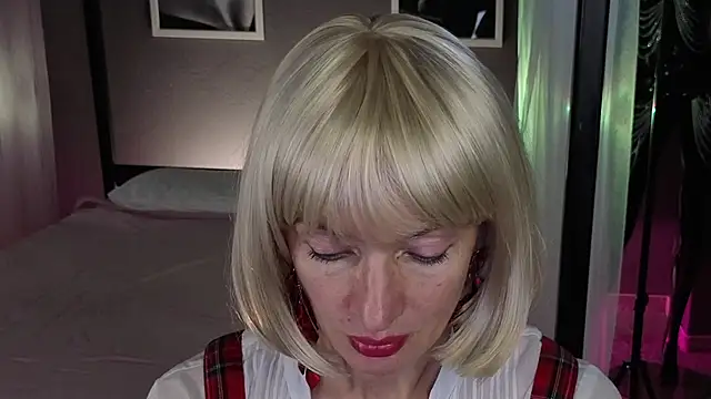 Dorothy Meyer online show from September 29, 10:22 am