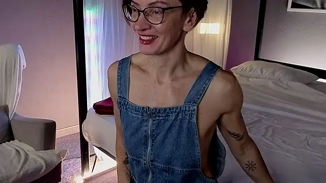 Dorothy Meyer online show from October 14, 8:53 pm