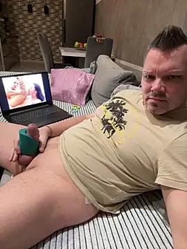 Bastilein1985 online show from January 14, 5:05 pm