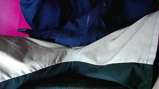 zacwatson  online show from November 9, 2:26 am