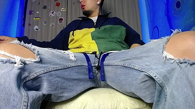 zacwatson  online show from February 2, 8:13 am