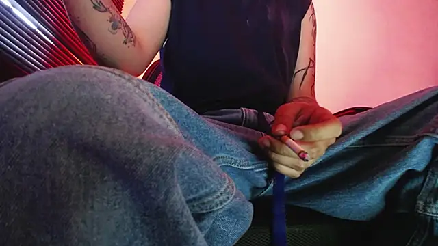 zacwatson  online show from March 22, 10:22 pm