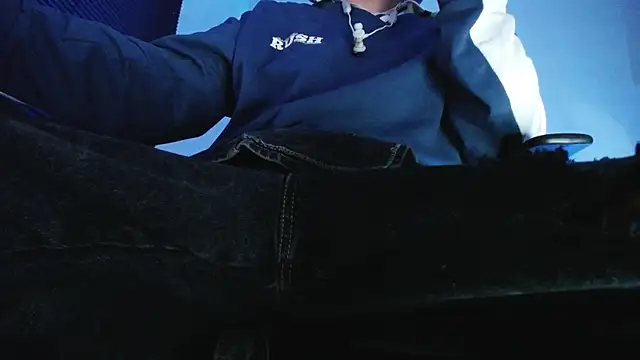 zacwatson  online show from January 16, 1:31 am