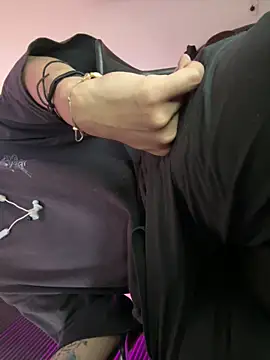 zacwatson  online show from March 13, 7:52 pm