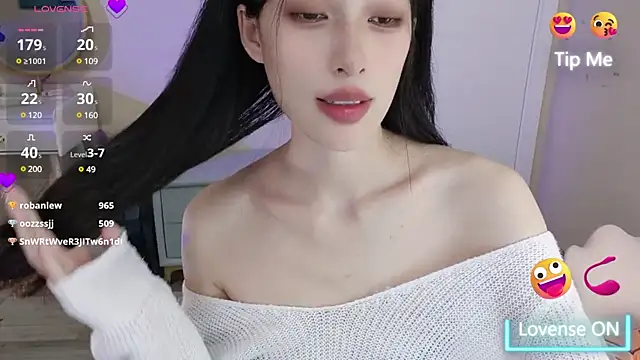 Snapshot of Aurora_99 chatting on December 31, 1:08 pm Aurora 99 online show from December 31, 1:08 pm