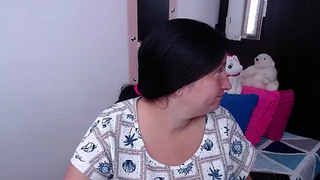 Snapshot of CristialJones_ chatting on November 4, 1:48 pm CristialJones online show from November 4, 1:48 pm