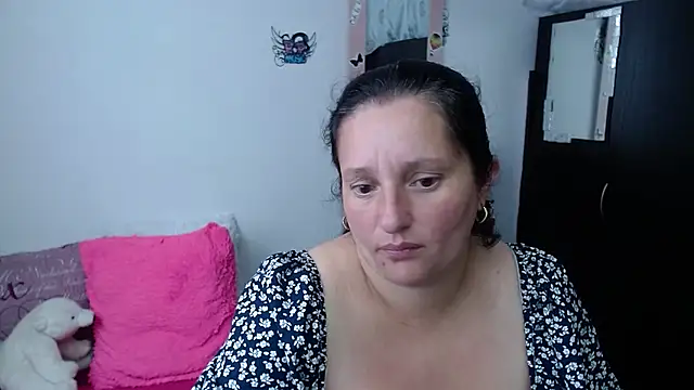 CristialJones  online show from October 18, 3:14 pm