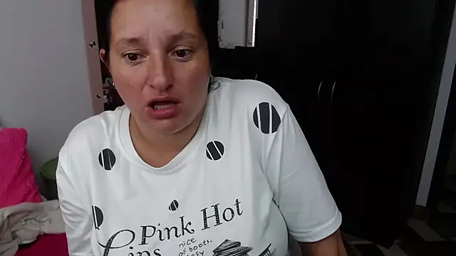 CristialJones  online show from October 10, 12:06 pm