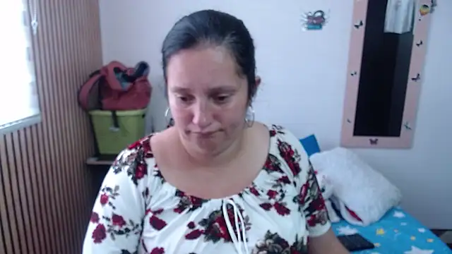 Snapshot of CristialJones_ chatting on September 22, 1:50 pm CristialJones online show from September 22, 1:50 pm