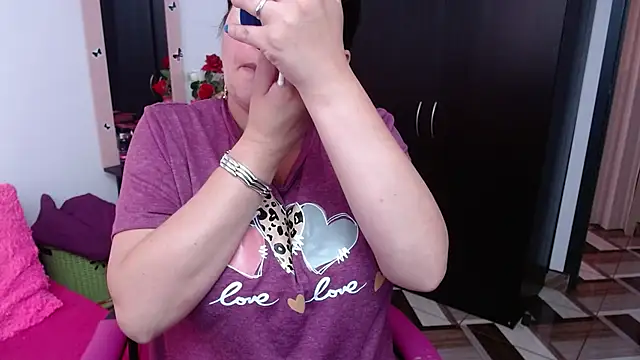 CristialJones  online show from October 6, 2:51 pm