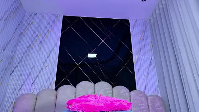 violett lo online show from June 7, 3:12 am