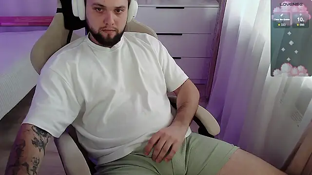 ChillyXO online show from March 2, 11:28 am