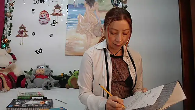 malusexy33 online show from December 31, 5:00 am