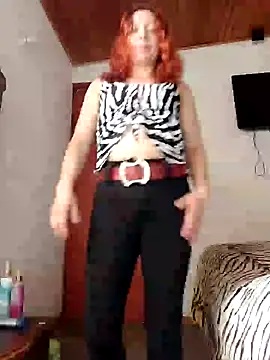 malusexy33 online show from January 1, 8:15 pm