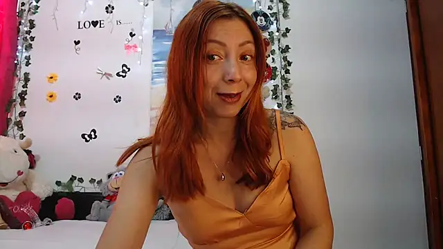 malusexy33 online show from January 8, 2:35 pm