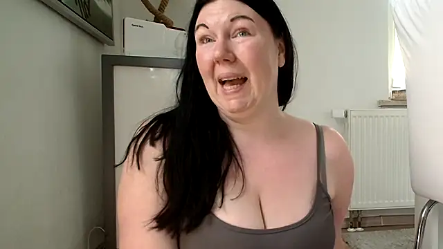 p6w official online show from April 14, 12:21 pm