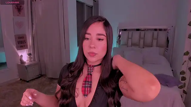 Sussy Bell01 online show from May 4, 11:51 pm