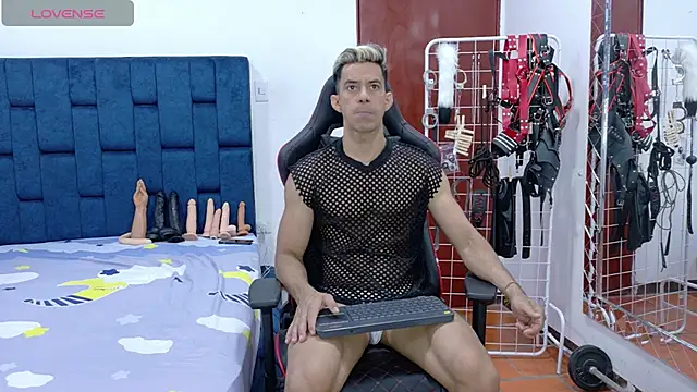 JoseRumbero26 online show from November 5, 12:25 am