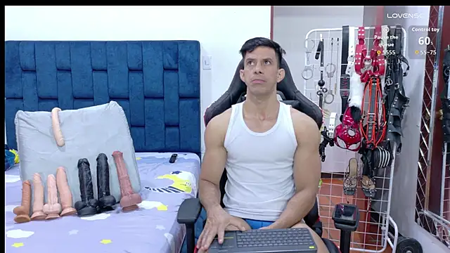 JoseRumbero26 online show from April 2, 12:56 pm