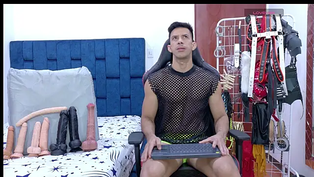 JoseRumbero26 online show from May 28, 12:00 pm