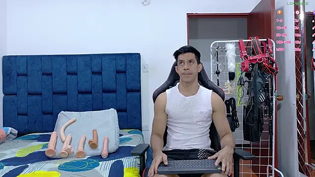 JoseRumbero26 online show from January 13, 11:41 pm