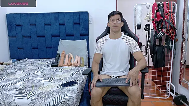JoseRumbero26 online show from September 27, 1:06 pm