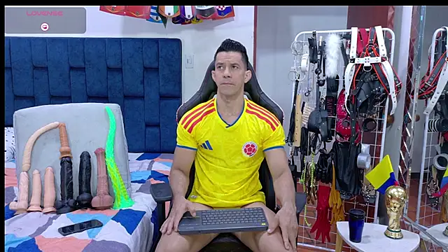 Snapshot of JoseRumbero26 chatting on July 3, 11:39 am JoseRumbero26 online show from July 3, 11:39 am